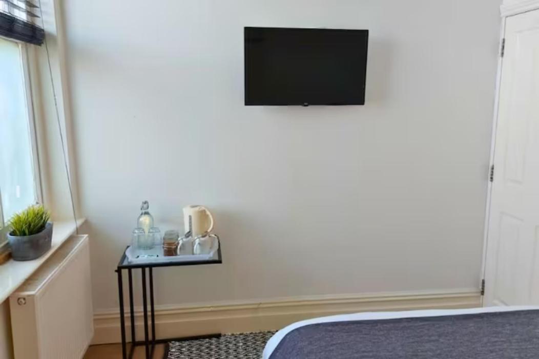 Stylish Double Room In City Centre - Shared Bathroom - Parking Preston  Dış mekan fotoğraf